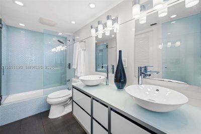 Comprar apartamento en Nine Island Avenue 610