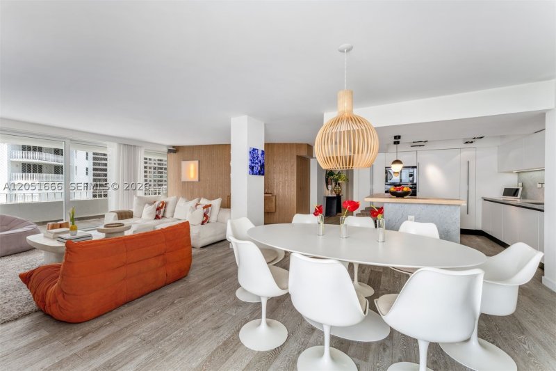 Condo for sale at Commodore Club South 801