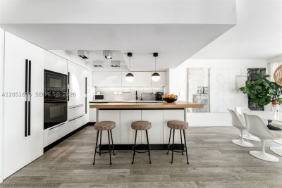 Comprar apartamento en Commodore Club South 801