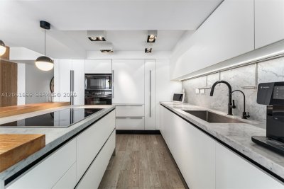 Comprar apartamento en Commodore Club South 801
