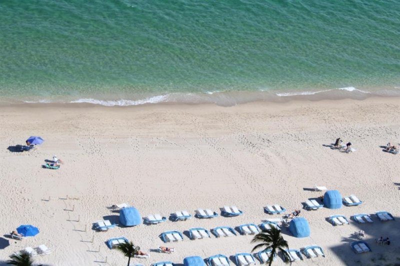 Condo for sale at Playa Del Mar 1408