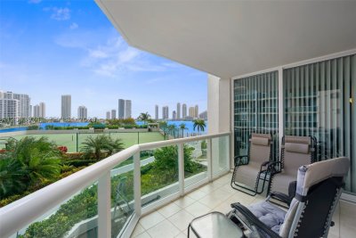 Hidden Bay Apt #507