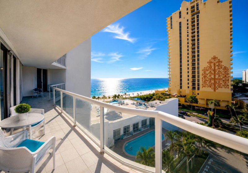Comprar apartamento no Oceania 1 818