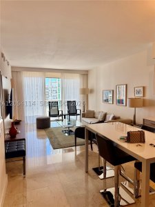 Aluguel de apartamento no Brickell House Condo 1107