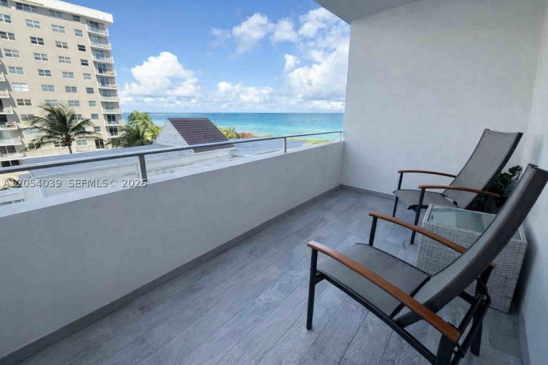 Apartment for rent at Four Winds Condo 505