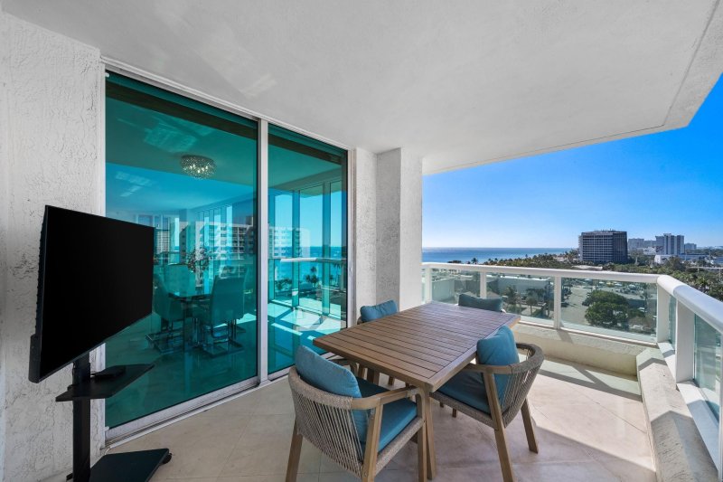 Condo for sale at Las Olas Beach Club 907