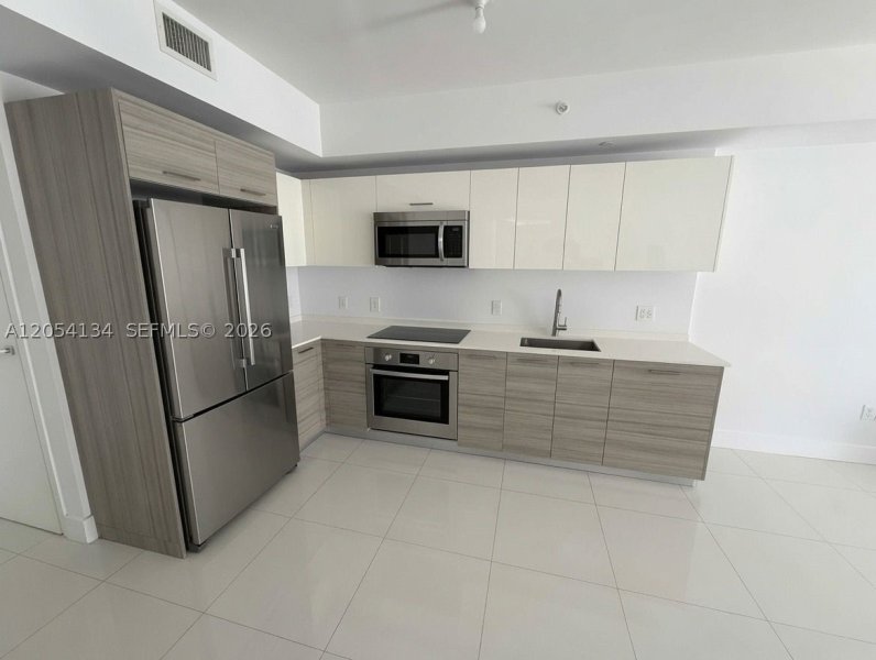Apartment for rent at Brickell House Condo 1110