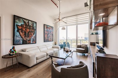 Comprar apartamento en Uptown Marina Lofts 714