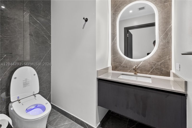 Condo for sale at E11EVEN Hotel & Residences 4703