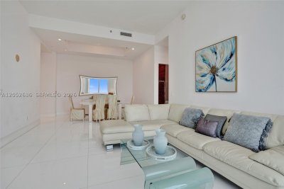 Aluguel de apartamento no Trump Tower One 4305