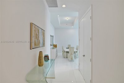 Aluguel de apartamento no Trump Tower One 4305
