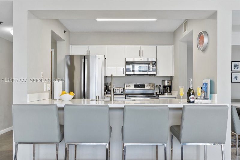 Comprar apartamento no The Club At Brickell Bay 2423
