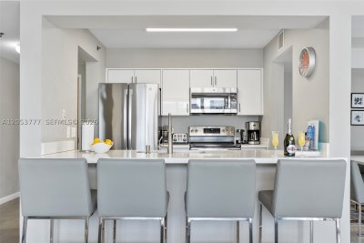 Comprar apartamento no The Club At Brickell Bay 2423