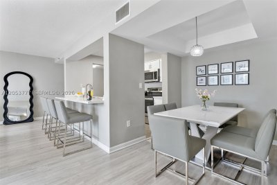 Comprar apartamento no The Club At Brickell Bay 2423