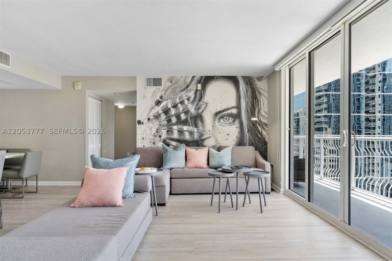 Comprar apartamento no The Club At Brickell Bay 2423