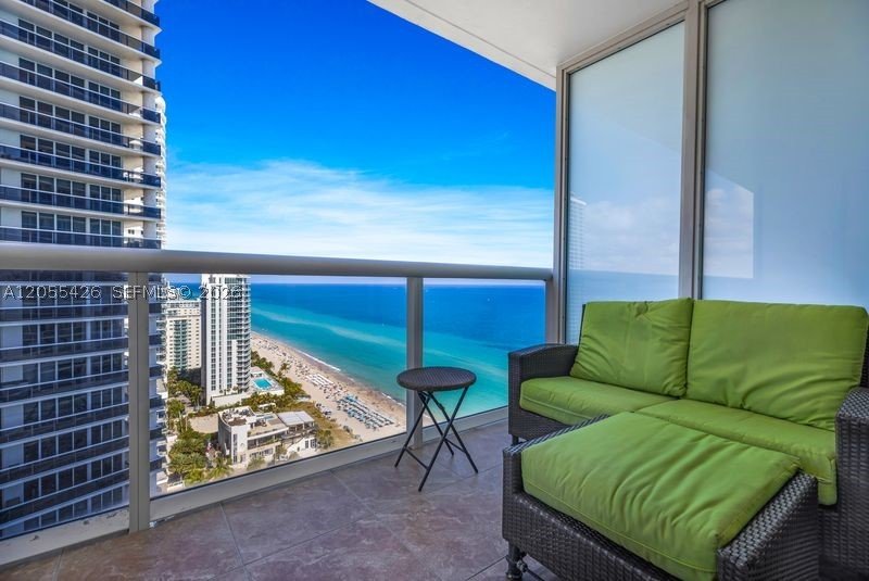 Condo for sale at Beach Club Two 2609