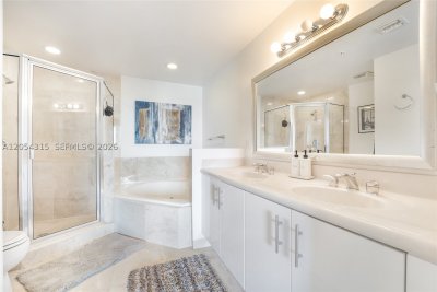 Aluguel de apartamento no 360 Condominium East 801