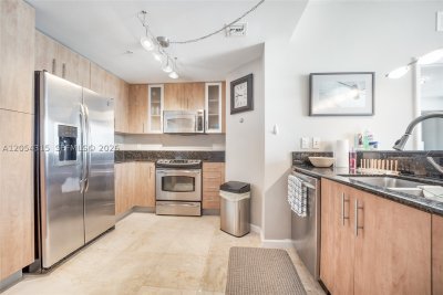 Aluguel de apartamento no 360 Condominium East 801