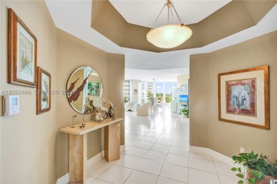 Comprar apartamento no Atlantic Two at The Point 805