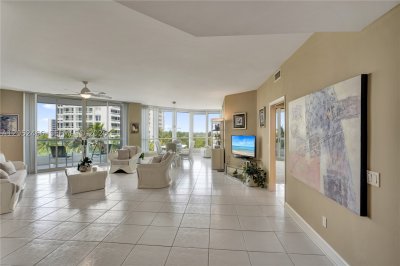 Comprar apartamento no Atlantic Two at The Point 805