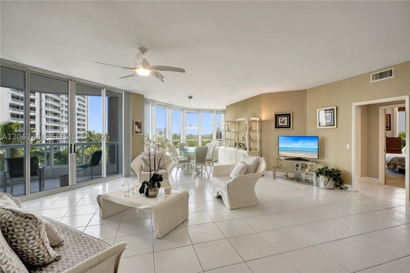Condo for sale at Atlantic Two at The Point 805