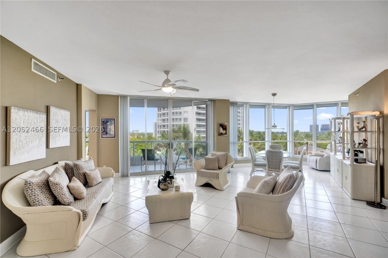 Condo for sale at Atlantic Two at The Point 805