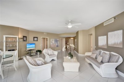 Comprar apartamento no Atlantic Two at The Point 805