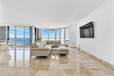 Comprar apartamento no Sands Pointe 1207