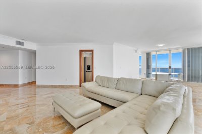 Comprar apartamento no Sands Pointe 1207