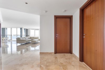 Comprar apartamento no Sands Pointe 1207
