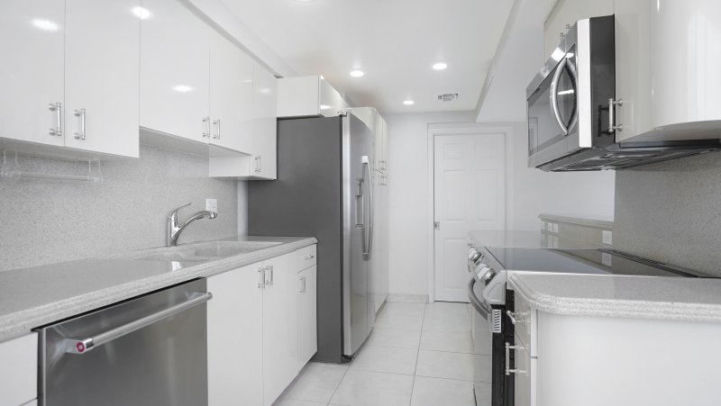 Condo for sale at Plaza South 12k
