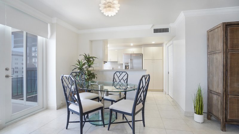 Condo for sale at Plaza South 12k