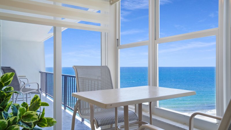 Condo for sale at Plaza South 12k