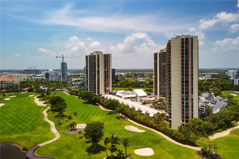 Condo for sale at Coronado I 433