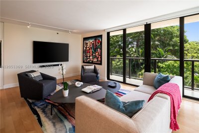 Comprar apartamento en Coconut Grove Bayshore 5B