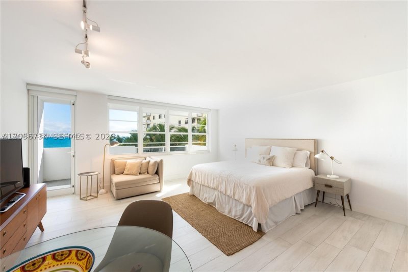 Apartment for rent at Oceania 1 619