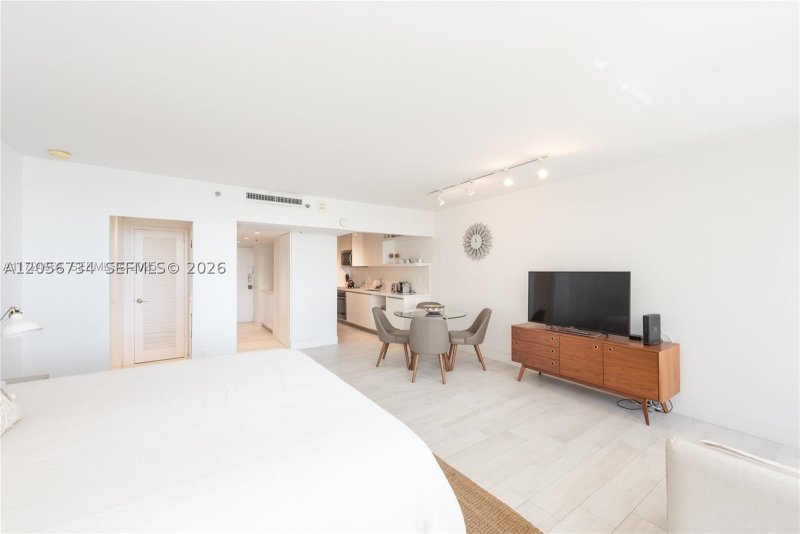 Apartment for rent at Oceania 1 619