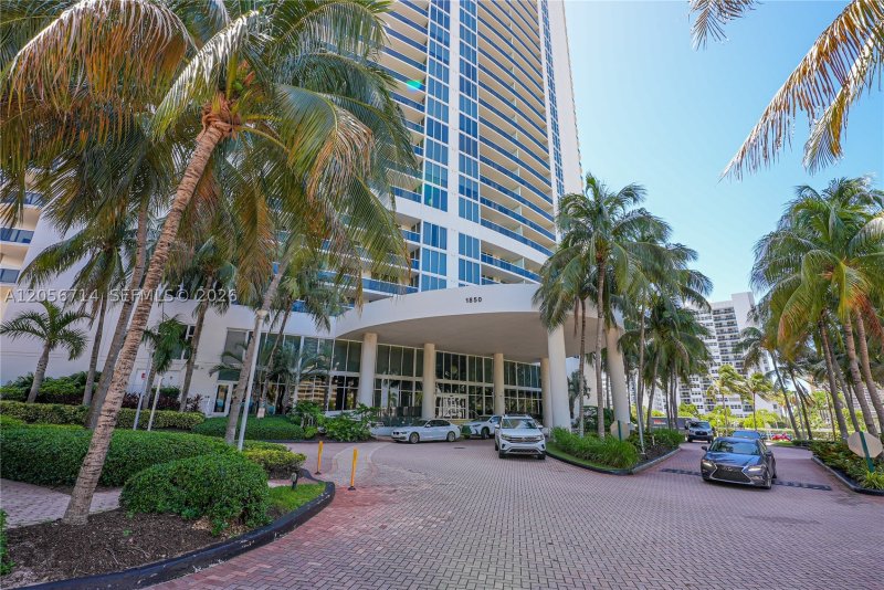 Alquiler de apartamento en Beach Club One 2204