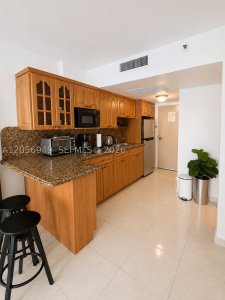 Aventura Beach Club Apt #1025