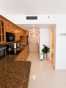 Comprar apartamento en Aventura Beach Club 1025