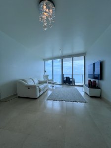 Aluguel de apartamento no Jade Beach 1806