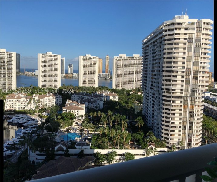Aluguel de apartamento no 1000 Williams Island 2308
