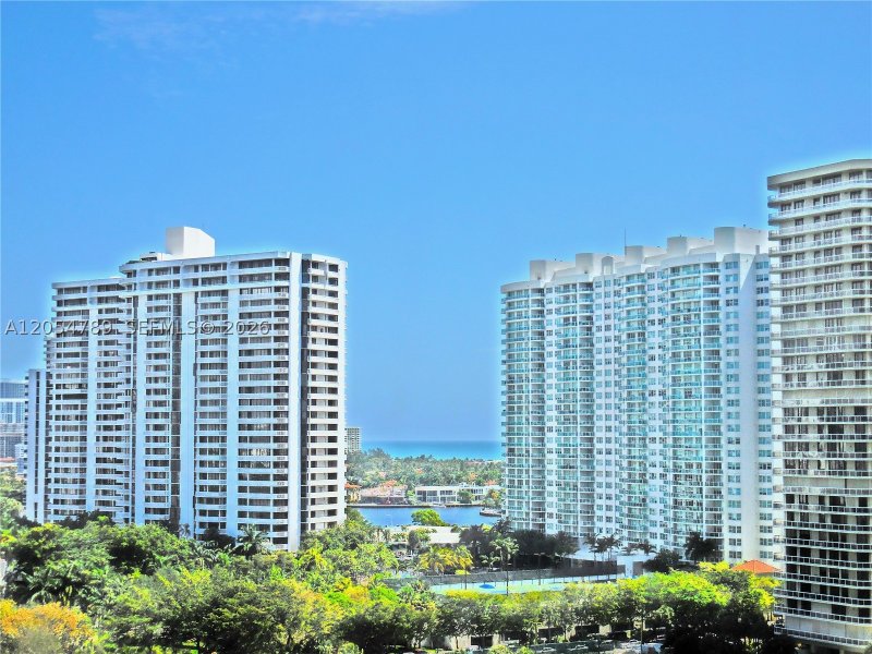 Aluguel de apartamento no 1000 Williams Island 2308