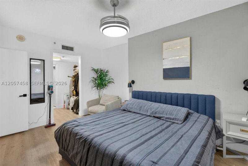 Apartment for rent at Opera Tower 1609