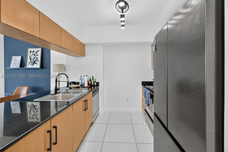 Apartment for rent at Opera Tower 1609