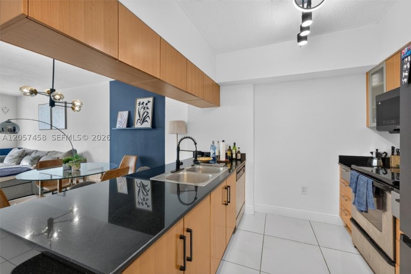 Apartment for rent at Opera Tower 1609