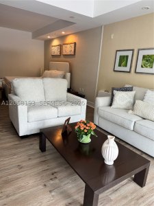 Comprar apartamento en The Blue Doral 911