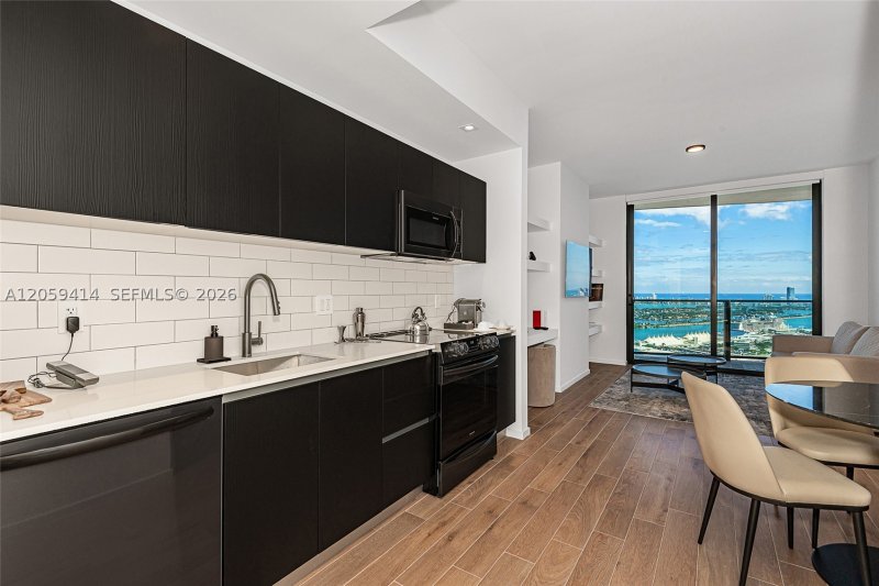 Property photo # 6