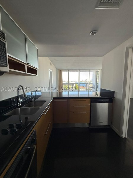 Condo for sale at Blue Bay Tower 802