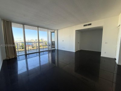 Comprar apartamento no Blue Bay Tower 802